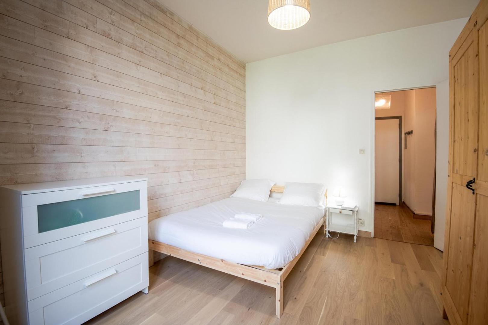 In The Heart Of Silence - House Apartment Tours