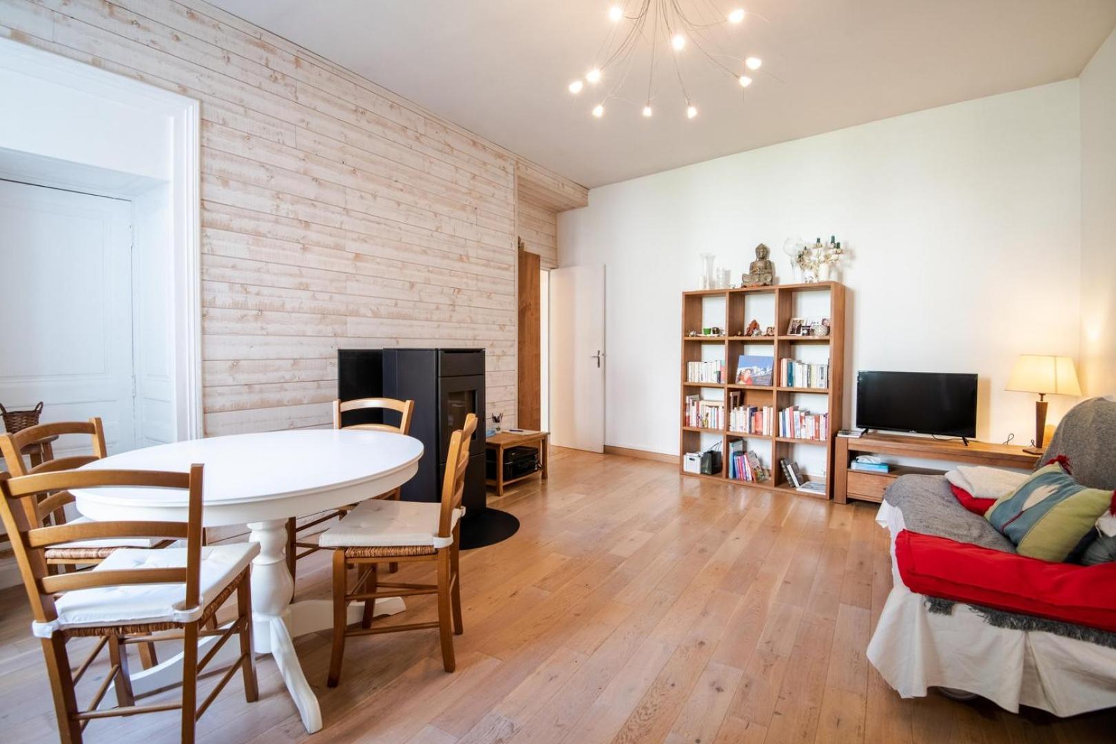 In The Heart Of Silence - House * Tours